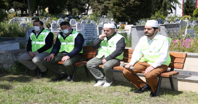 MEZARLIKLAR DUASIZ KALMADI