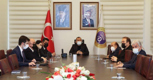 VALİ SONEL, “REHAVETE KAPILMAYALIM”