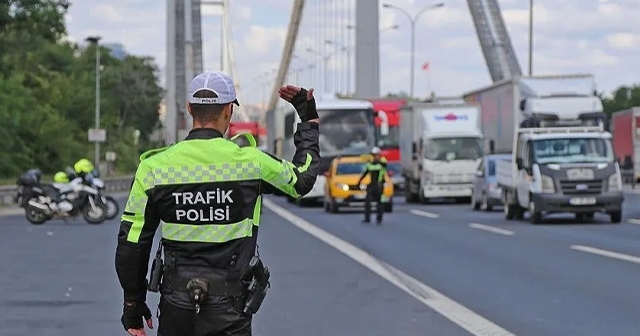 187 MİLYON LİRALIK KAÇAK 15 LÜKS ARACA EL KONULDU!