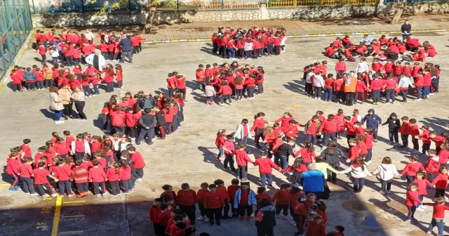 Afet farkındalığı için öğrenciler sahadaydı