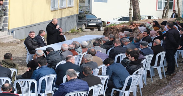 “AK PARTİ ESER VE HİZMET BELEDİYECİLİĞİ YAPIYOR”