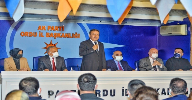 “AK PARTİ’Yİ YENEMEYENLER DELİRİYOR!”