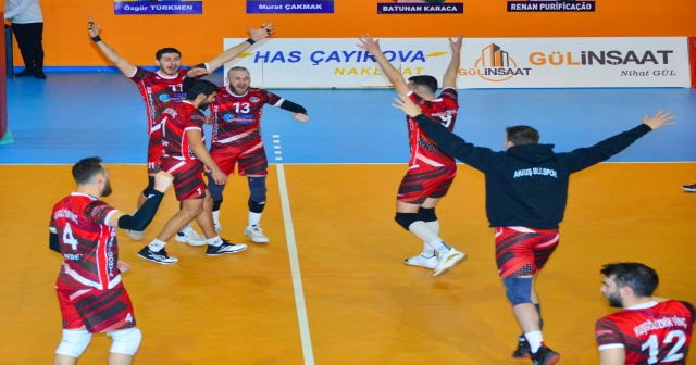 AKKUŞ PLAY OFF'TA