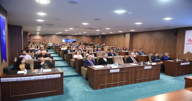 Altınordu Belediyesi’nden Personellere Çiftte Eğitim