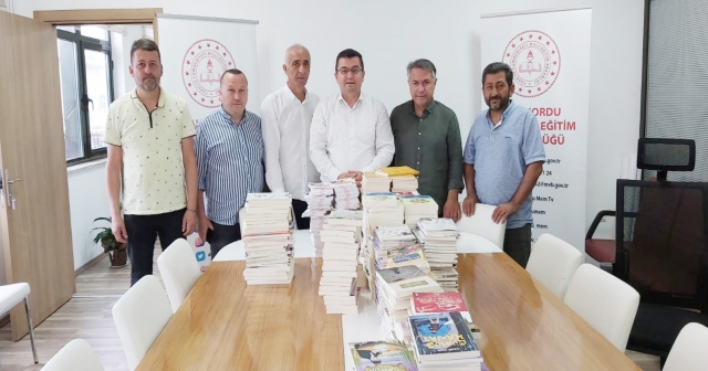 ALTINORDULU HAYIRSEVER İŞ ADAMLARINDAN KİTAP DESTEĞİ