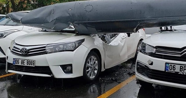 Ankara'da Savaş Uçağı Yakıt Tankı Düşmesi: Hasar Tespitine Tepki!