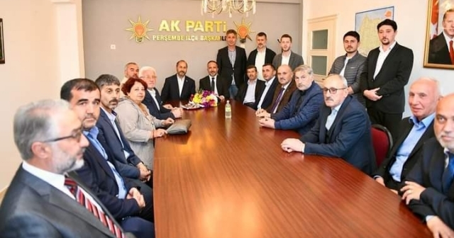 Başkan Albayrak, AK Parti Perşembe Teşkilatıyla İstişare Yaptı