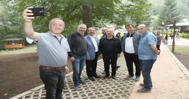 BAŞKAN GÜLER, BAYRAMI VATANDAŞLARLA GEÇİRDİ