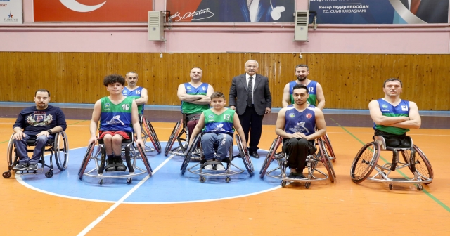 BAŞKAN GÜLER’DEN , ENGELLİ BASKETBOL TAKIMINA ZİYARET