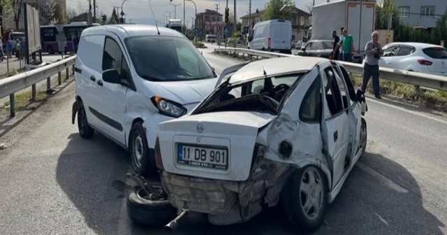 Bayramın İlk 4 Gününde Trafik Kazalarında 26 Kişi Öldü