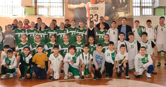 “Belediye Gençlik Spor Kulübümüz Başarıdan Başarıya Koşuyor”