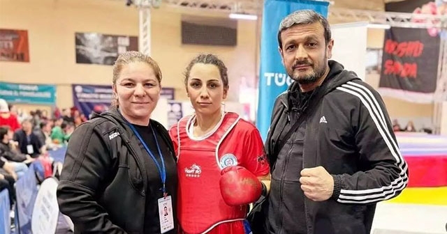 BERNA TUT BAŞARISINI ŞAMPİYONLUK İLE TAÇLANDIRDI