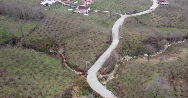 BETON YOL ÇALIŞMALARI KUMRU’DA DEVAM EDİYOR