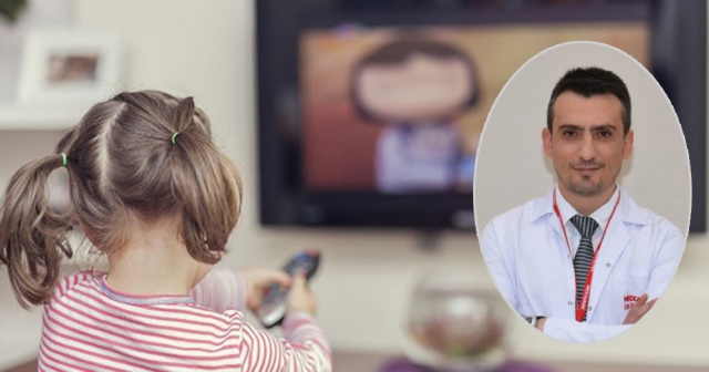 ‘ÇOCUĞUNUZUN YÜKSEK SESLE TV İZLEMESİ İŞİTME KAYBI BELİRTİSİ OLABİLİR’