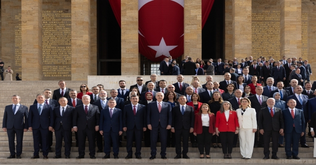 Devlet erkanı Anıtkabir’i ziyaret etti