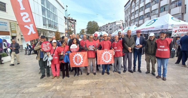 DİSK Dev Emekli-Sen Ordu: “Emekliler Açlığın Pençesinde!