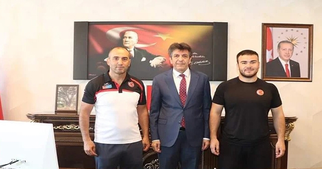 DÜNYA İKİNCİSİNDEN KULA'YA ZİYARET