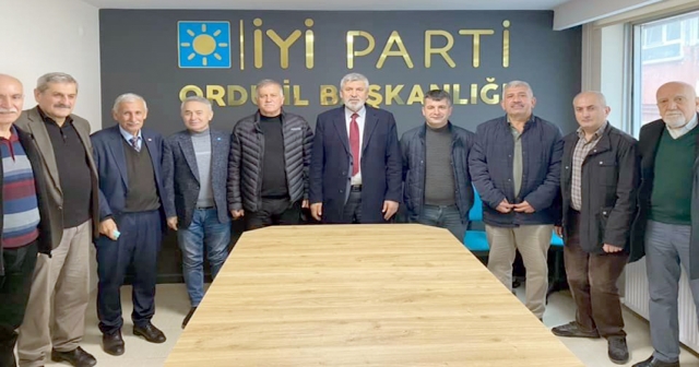 EKREM ŞENTÜRK MUHTARLARLA BİR ARAYA GELDİ