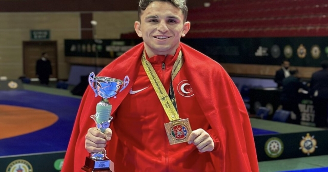 Erbaalı Milli Güreşçi Dünya Şampiyonu oldu