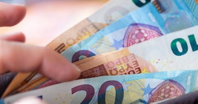EURO ZİRVEYE OTURDU