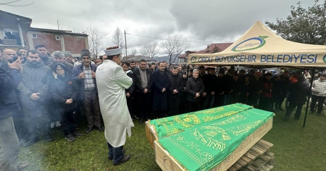 FECİ KAZA'DA HAYATINI KAYBEDENLER TOPRAĞA VERİLDİ!