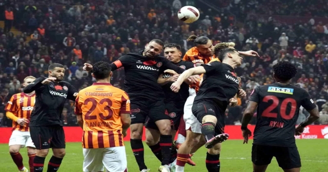 Galatasaray'dan kupaya veda