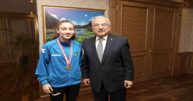 GAMZE SOĞUKSU AVRUPA YOLCUSU