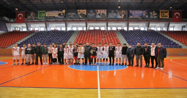 GENÇ ERKEKLER BASKETBOLDA ŞAMPİYON FİNAL OKULLARI