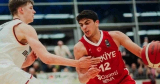 Genç Millîler panzeri geçemedi 89-56