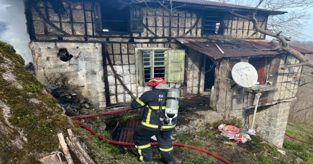 GİRESUN'DA YANGIN PANİĞE NEDEN OLDU