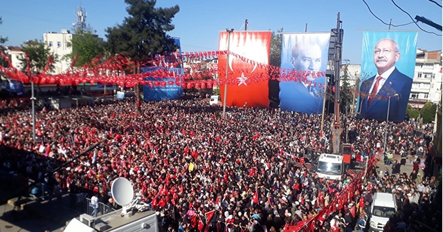 HALK KILIÇDAROĞLU'NU BEKLİYOR