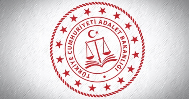 İCRADAN SATILIK AHŞAP EV VE BAHÇE