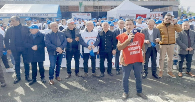iŞÇiLER HAKLARINA SAHiP ÇIKIYOR