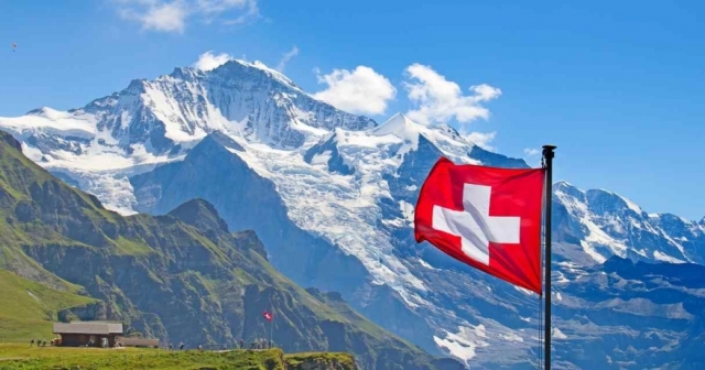 İsviçre ‘katı’ göçmen politikasını yumuşatıyor