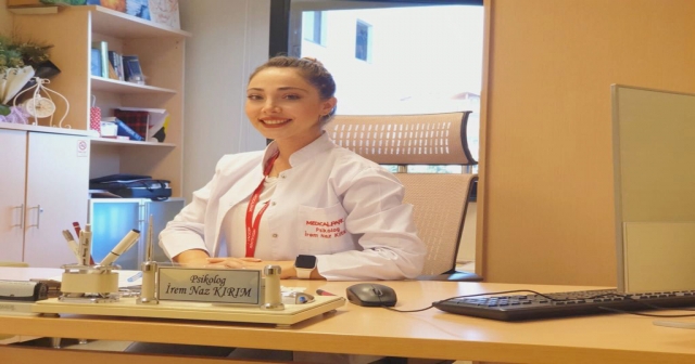 KANSER HASTALARI VE AİLELERİNE PSİKOTERAPİ DESTEĞİ ÖNEMLİ