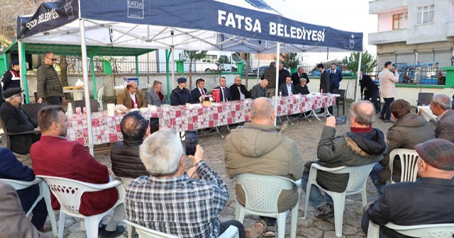 NAMAZ SONRASI VATANDAŞLA BULUŞTULAR