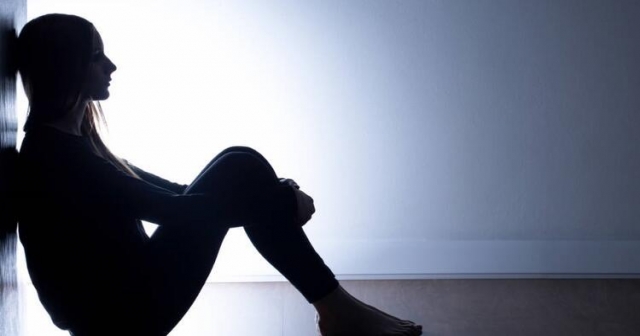 KRONİK DEPRESYON VE MAJÖR DEPRESYON ARASINDAKİ 4 FARK