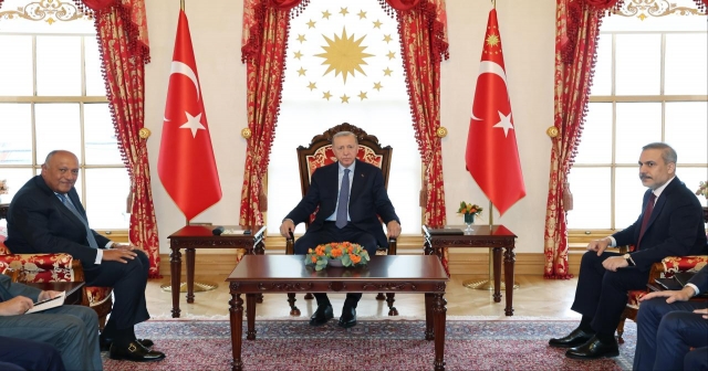 Mısır Dışişleri Bakanı Şukri’yi kabul etti