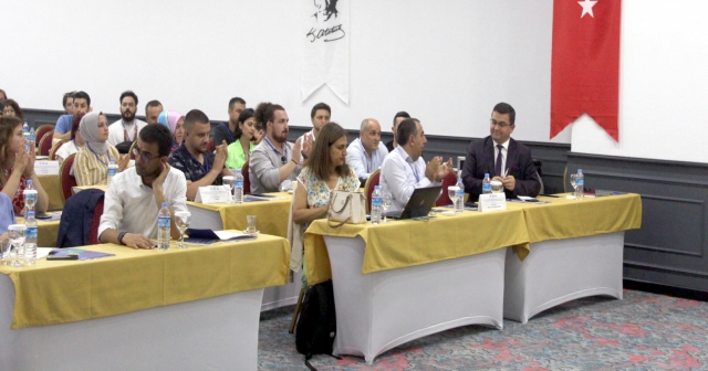 MÜDÜR BEKYÜREK GÖREVLİ ÖĞRETMENLERLE BULUŞTU
