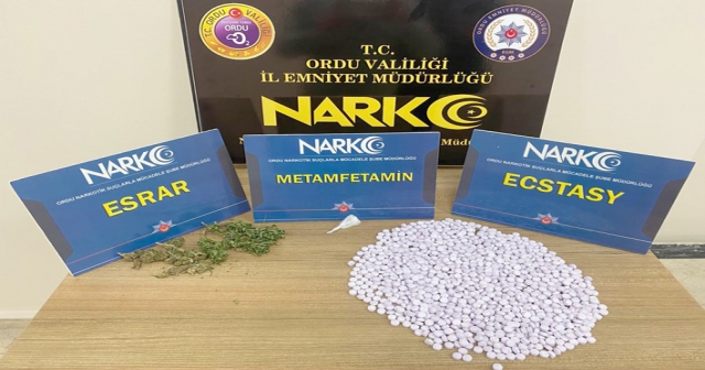 NARKOTİK EKİPLERDEN UYUŞTURUCU OPERASYONU