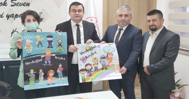 ÖĞRETMENLER PROJELERİNİ TANITTILAR