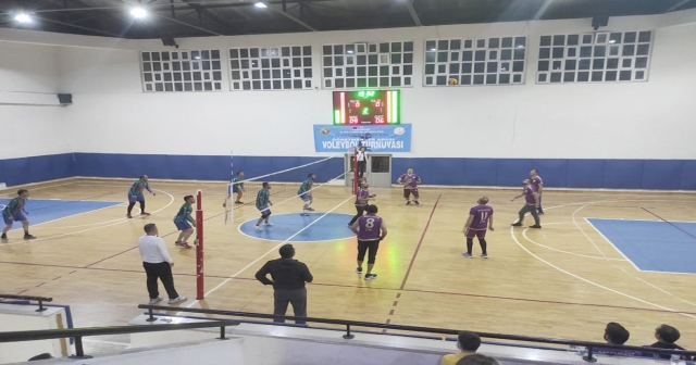 ÖĞRETMENLER VOLEYBOL  TURNUVASINDA BULUŞTU