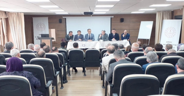 OKUL MÜDÜRLERİYLE DEĞERLENDİRME  TOPLANTISI GERÇEKLEŞTİRİLDİ
