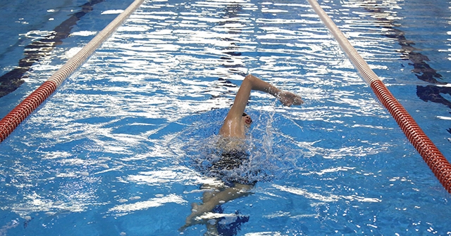Okul Sporları yüzme yarışları