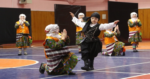 ORDU’DAKİ OKULLAR HALK OYUNLARINDA YARIŞTI