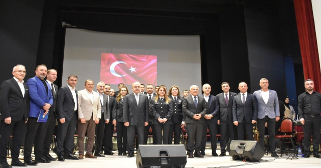 ORDU'DA POLİSLERDEN MÜZİK DİNLETİSİ