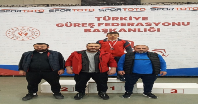 ORDULU GÜREŞÇİ TÜRKİYE İKİNCİSİ OLDU