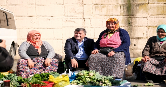 PAZAR ESNAFIYLA KAHVALTI YAPTI