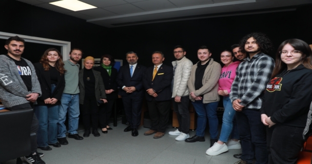 RTÜK Başkanı Şahin, Tecrübelerini Öğrencilerle Paylaştı