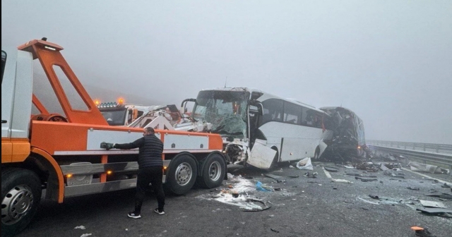 Sakarya'da Feci Kaza! Çok Sayıda Ölü ve Yaralı Var!